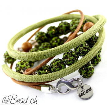 Perlenarmband mit Leder und kristall perlen theBead