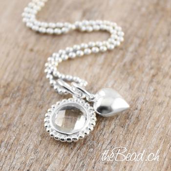 bergkristall halskette mit ohrstecker aus silber als geschenkset und schmuckset von thebead