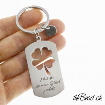 engraved four leaf cloverleaf by thebead