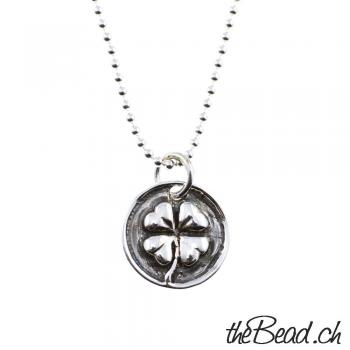 clover leaf pendant necklace made of 925 sterling silver