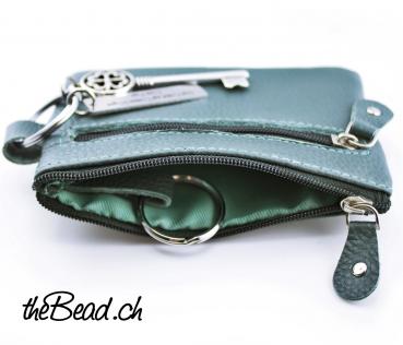 Preview: Grünes SCHLÜSSELMÄPPCHEN mit Schlüssel- & Gravur Anhänger Preview: wuensch mir Glueck Schlüsseletui Schlüsselanhaenger