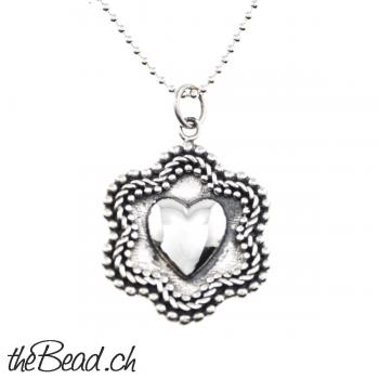 heart pendant  necklace