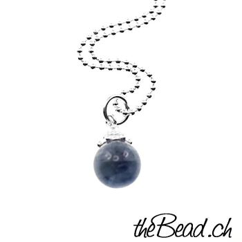 kyanit kugel anhänger schmuck schmuckbeutel bei thebead onlineshop