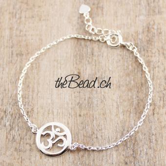 om zeichen armband und silberarmbänder mit om symbol von thebead