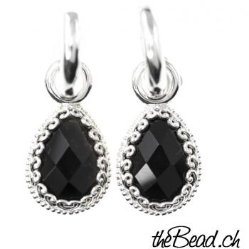 Earrings made of 925 sterling silver and onyx