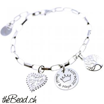 bracelet with engraving pendant