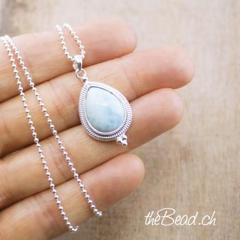 silberhalskette mit larimar anhaenger
