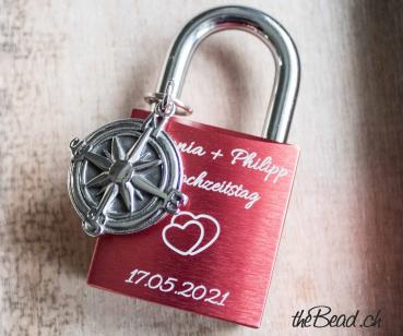 Alu Love Lock with compass pendant