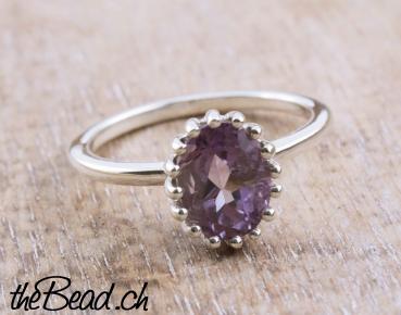 fingerring made 925 sterling silver and amethyste