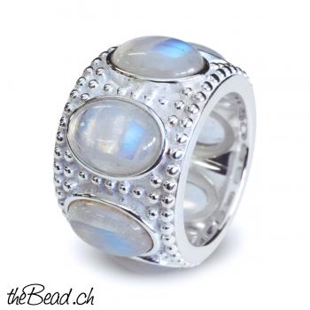 Breiter Bandring mit Regenbogen Mondstein in 925 Sterling Silber
