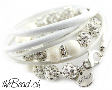 Damen Armband mit Glitzerperlen, in weiss