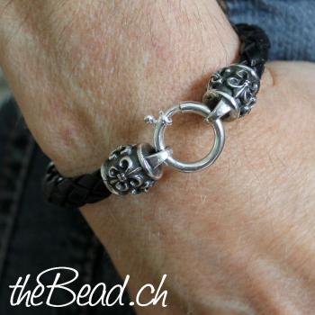 leather bracelet with engraving swiss made by thebead