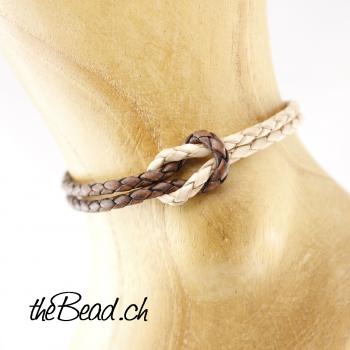 one size anklet made of leather