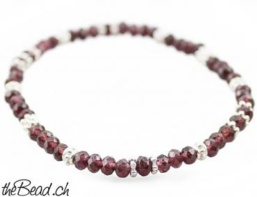 Preview: Rotes GRANAT Armband mit Silberperlen Preview: Rotes GRANAT Armband mit Silberperlen