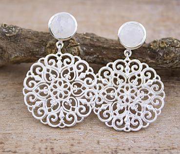 Earrings made of 925 sterling silver and moonstone