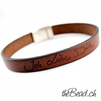 HANDSCHRIFT Lederarmband No. 1 graviert mit IHRER HANDSCHRIFT, Verschluss zur Wahl