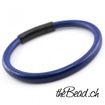 Preview: Armband JAM mit schwarzem Verschluss, Verschluss Gravur möglich! Preview: blauer männerschmuck aus leder
