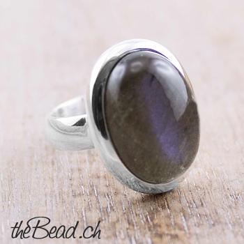 women silver finger ring made of 925 sterling silver and labradorite