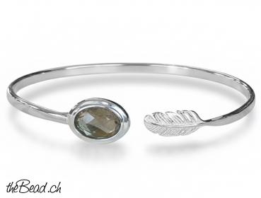 Armreif mit Labradorit & kleiner FEDER