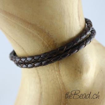 one size anklet made of leather
