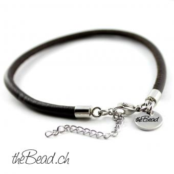 one size anklet made of leather