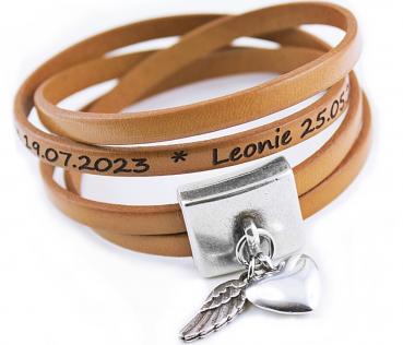 Armband mit zwei Anhängern, Lederfarbe wählbar, Gravur möglich!