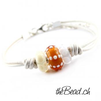 Lederarmband MILK & HONEY mit Glasperlen