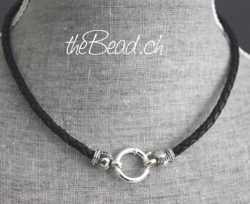 Lederhalskette im schweizer Schmuckonlineshop thebead