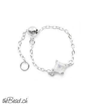 verstellbarer ONE SIZE Fingerring mit Regenbogenmondstein