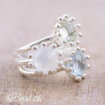 women silver finger ring made of 925 sterling silver, rainbow moonstone, green amethyste, blue topaz