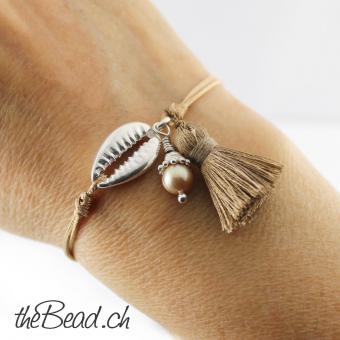 bead bracelet with 925 sterling silver sea shell