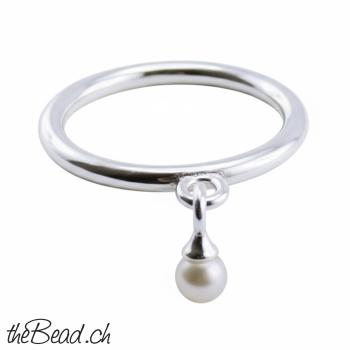 Damen Fingerring mit kleinem PERLCHEN Anhänger