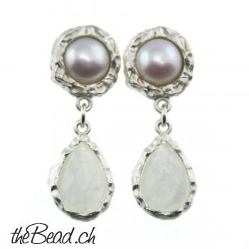 Earrings made of 925 sterling silver and moonstone