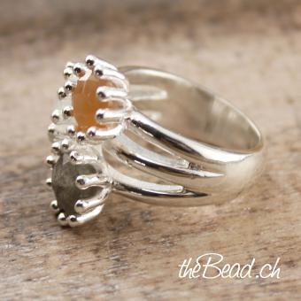 monstone and labradorit finger ring silver