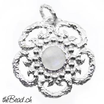grosser Silber Anhänger mit Regenbogenmondstein