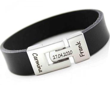 Leather bracelet with engraved clasp
