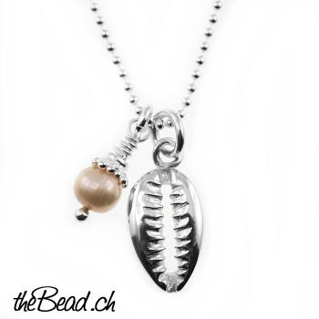 Silberkette mit KAURI MUSCHEL & kleiner Perle