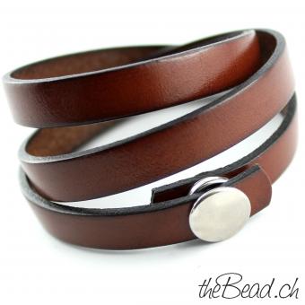 Lederarmband mit Druckknopf Verschluss aus edelstahl und Leder in verschiedenen Farben theBead