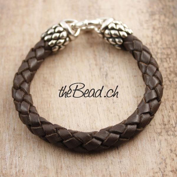 leather bracelet with engraving swiss made by thebead