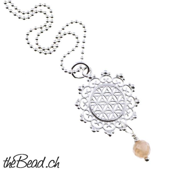 silberhalskette mit passenden ohrringen amazonit