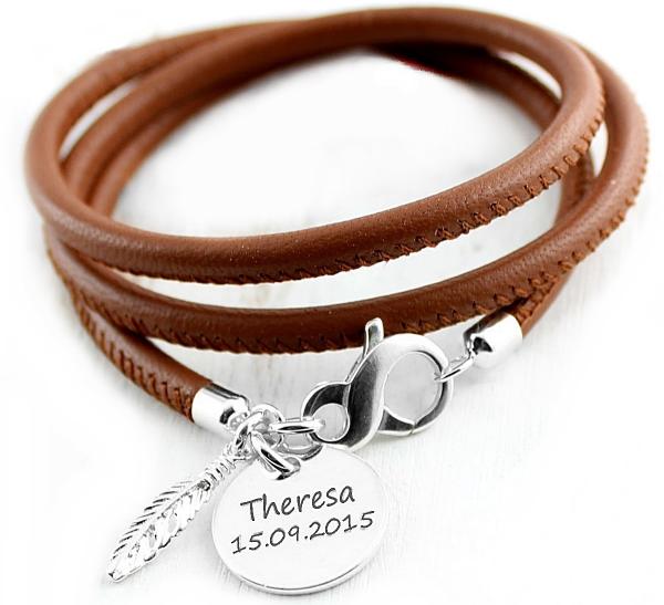 geschenkidee zu weihnachten lederarmband mit graviertem anhänger und gravur theBead