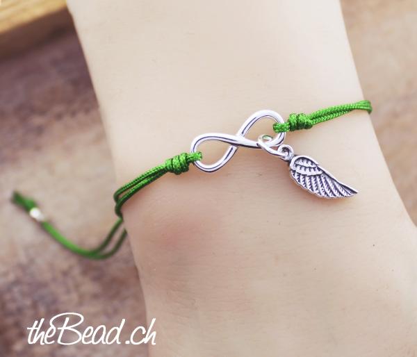 Armband mit Silber Flügel, Infinityzeichen und Makramee Armbänder für Damen geschenkidee