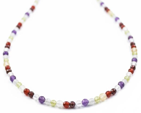 Chakra Halskette mit vielen facettierten Steinen