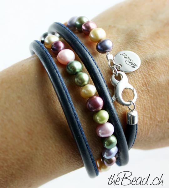 Modulperlen Armband aus Leder und Glas theBead