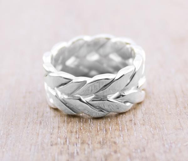 silver finger ring