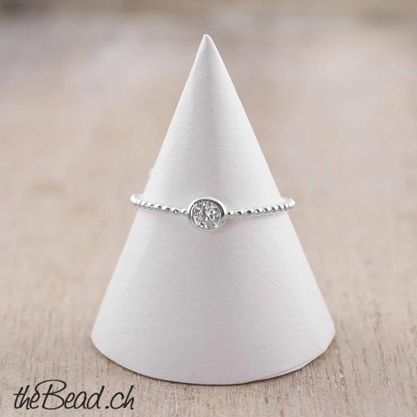 zikonia fingerring