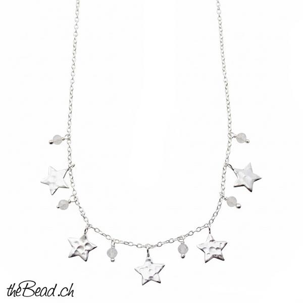 silber halskette mit sternen und regenbogenmondstein anhaenger