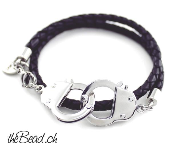 lederarmband mit handschellen theBead