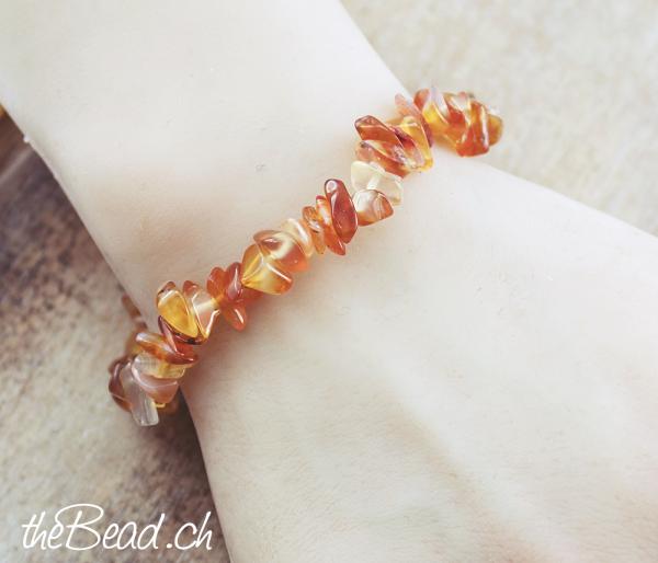 Damen Armband mit Karneol Splitter Steinen