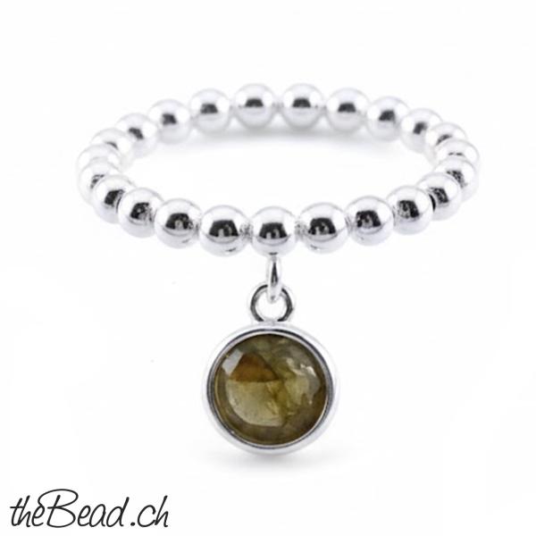 Silber Fingerring mit  Regenbogen Mondstein